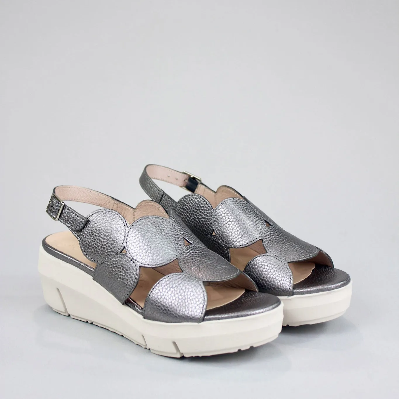 Dot Wedge