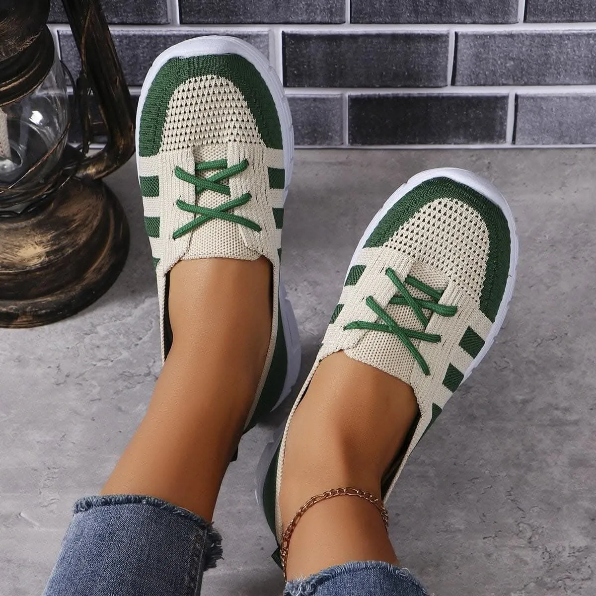 Stylish mesh slip-on flats with accents